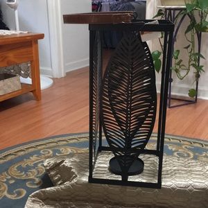 NWT BEAUTIFUL IRON CANDLE HOLDER